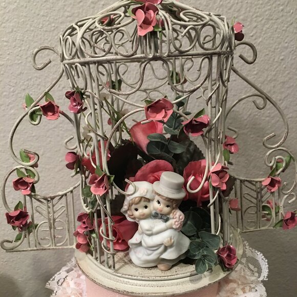 Antiqued Victorian Metal Gazebo Cake Topper Or Centerpiece - Picture 1 of 4